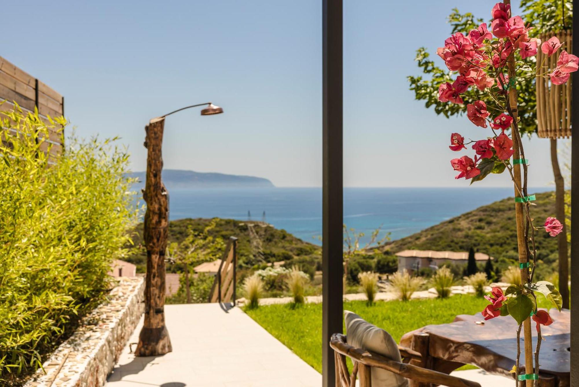 Hilaritas Luxury Suites Sea View, Private Pool & Jacuzzi Paradise Ratzaklíon Dış mekan fotoğraf