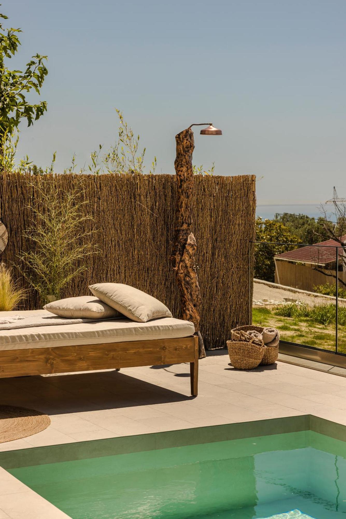 Hilaritas Luxury Suites Sea View, Private Pool & Jacuzzi Paradise Ratzaklíon Dış mekan fotoğraf