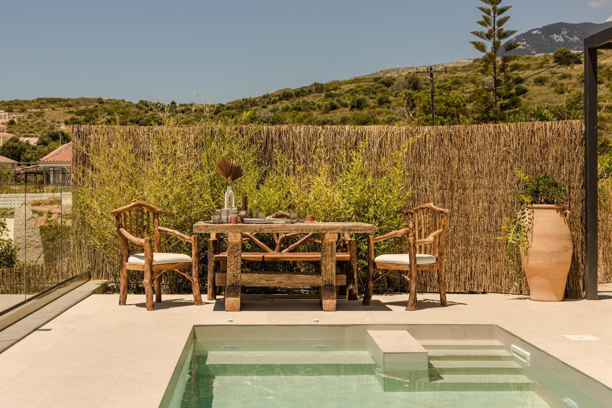 Hilaritas Luxury Suites Sea View, Private Pool & Jacuzzi Paradise Ratzaklíon Dış mekan fotoğraf