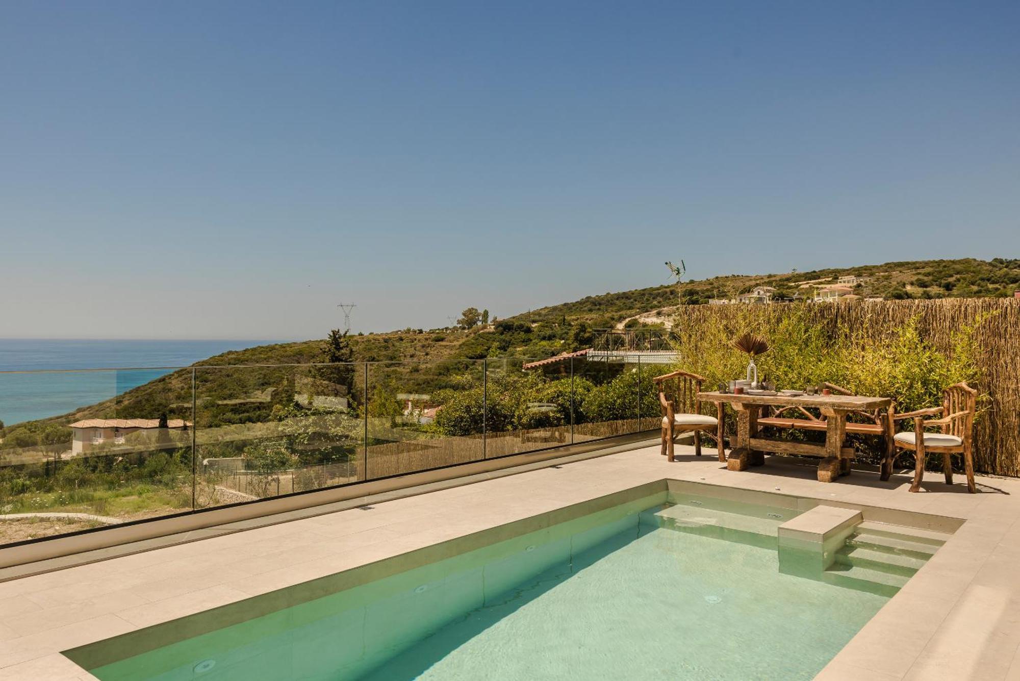 Hilaritas Luxury Suites Sea View, Private Pool & Jacuzzi Paradise Ratzaklíon Dış mekan fotoğraf