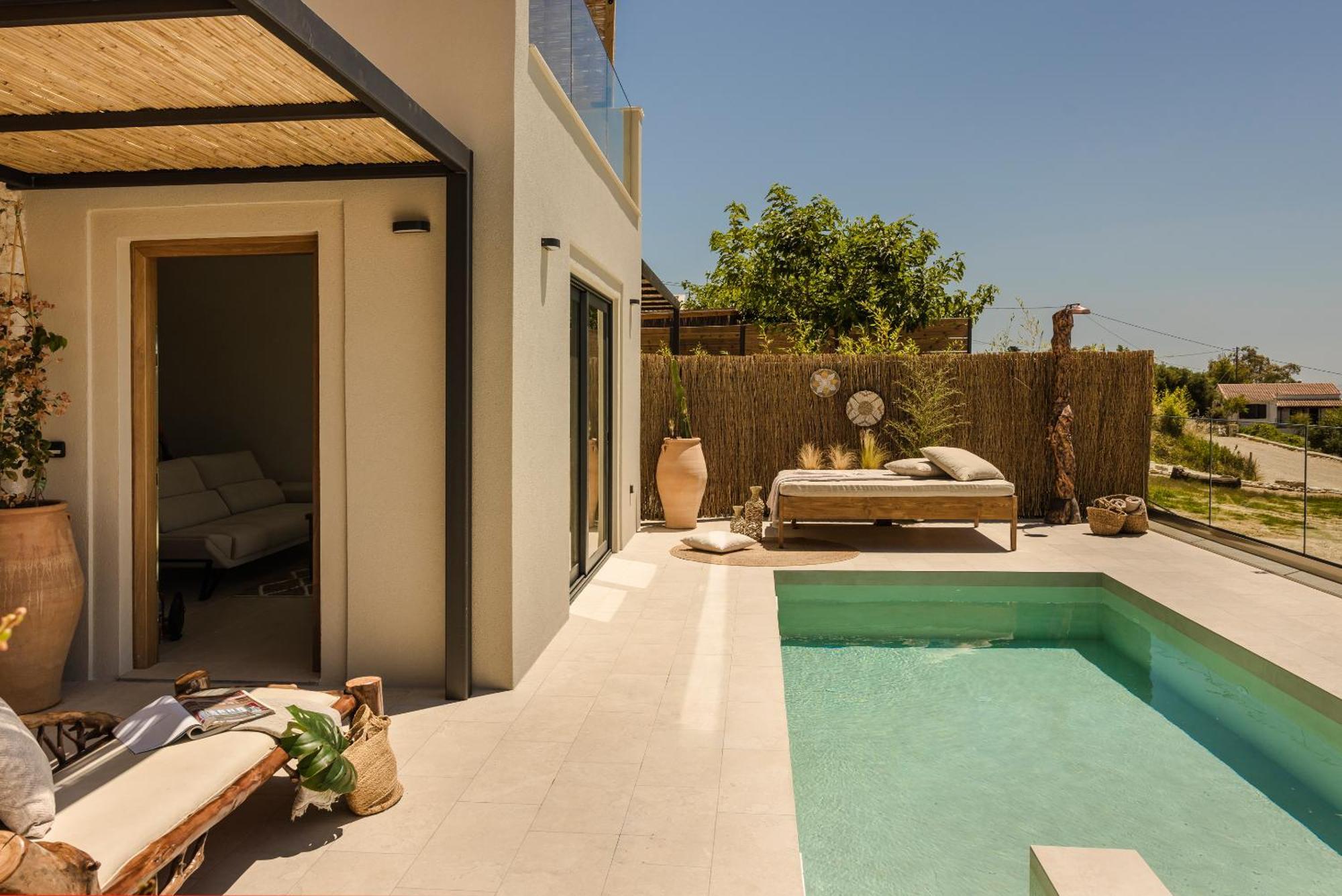 Hilaritas Luxury Suites Sea View, Private Pool & Jacuzzi Paradise Ratzaklíon Dış mekan fotoğraf