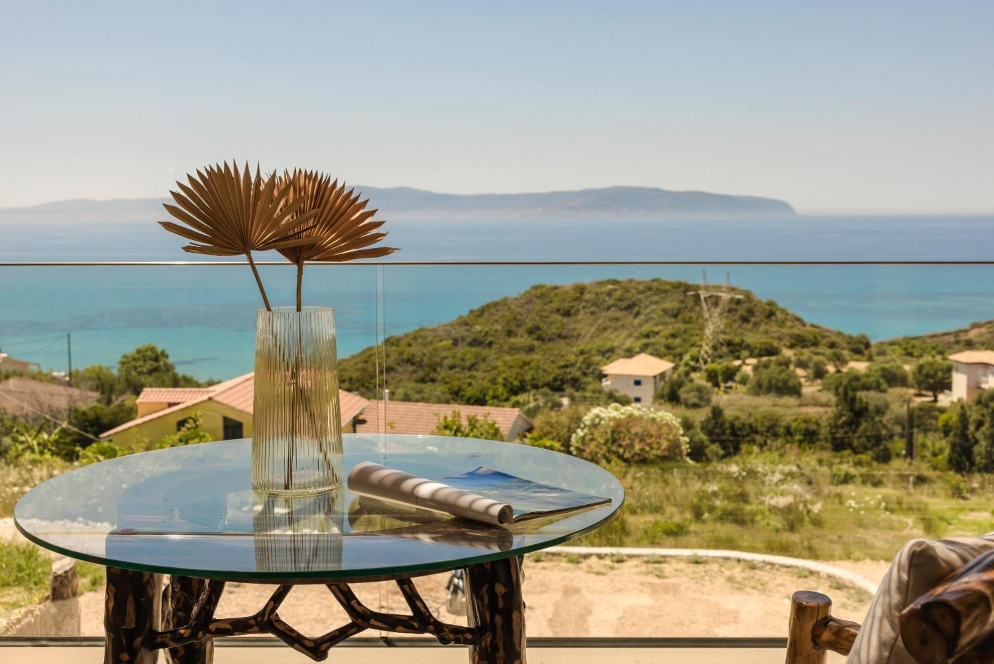 Hilaritas Luxury Suites Sea View, Private Pool & Jacuzzi Paradise Ratzaklíon Dış mekan fotoğraf