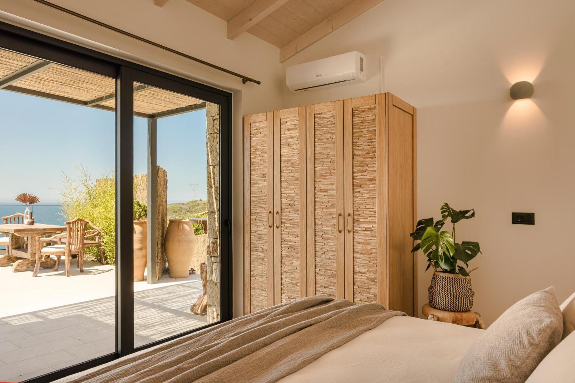 Hilaritas Luxury Suites Sea View, Private Pool & Jacuzzi Paradise Ratzaklíon Dış mekan fotoğraf