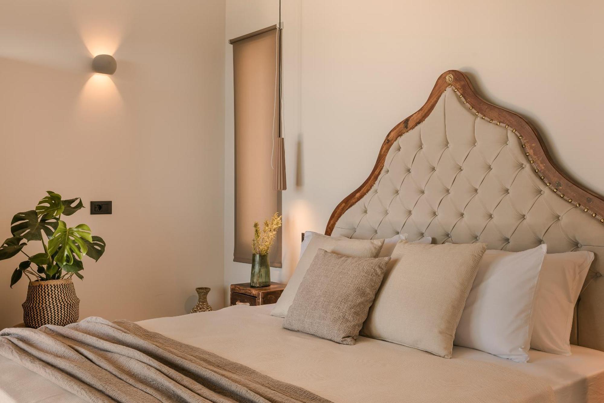 Hilaritas Luxury Suites Sea View, Private Pool & Jacuzzi Paradise Ratzaklíon Dış mekan fotoğraf