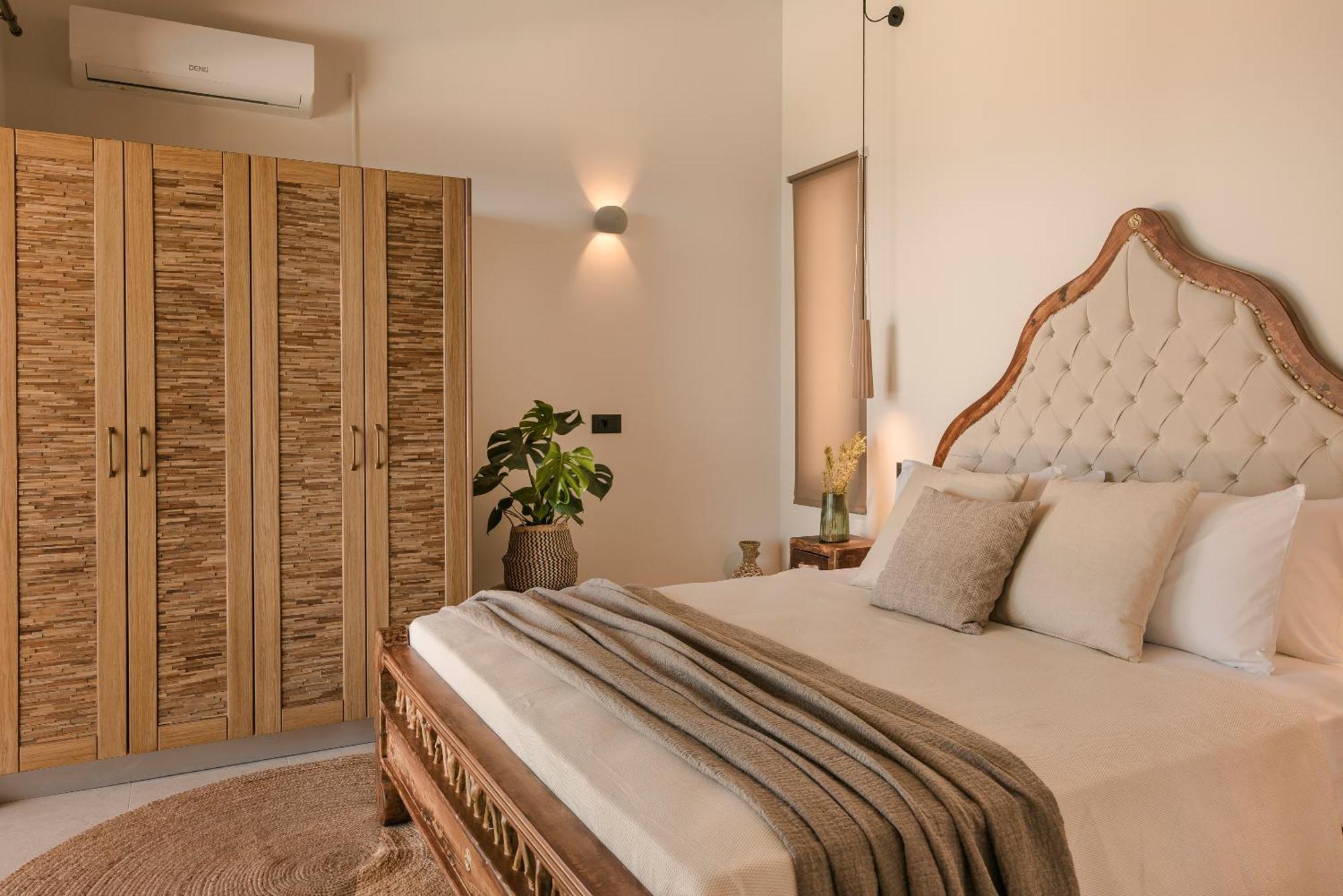 Hilaritas Luxury Suites Sea View, Private Pool & Jacuzzi Paradise Ratzaklíon Dış mekan fotoğraf