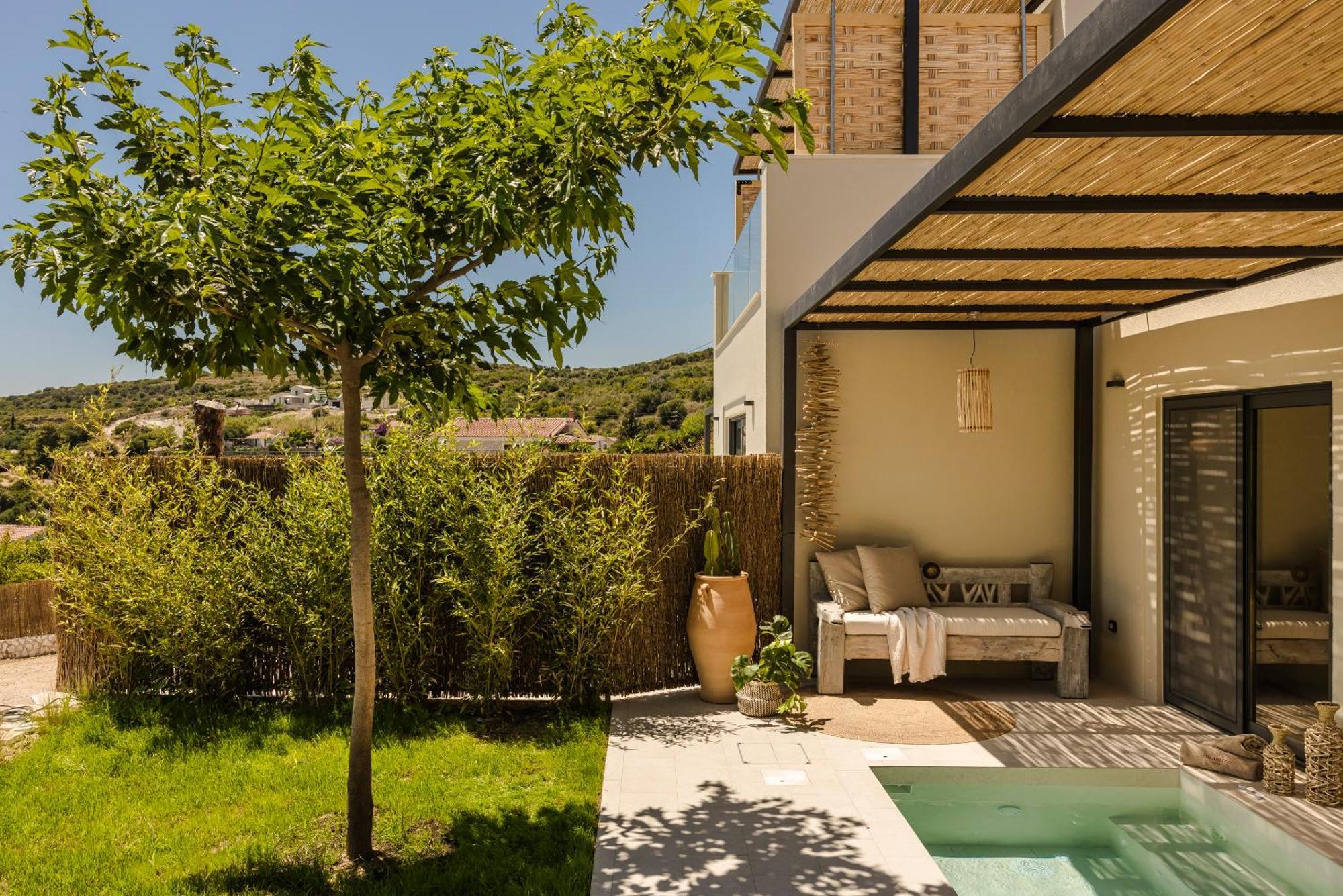 Hilaritas Luxury Suites Sea View, Private Pool & Jacuzzi Paradise Ratzaklíon Dış mekan fotoğraf