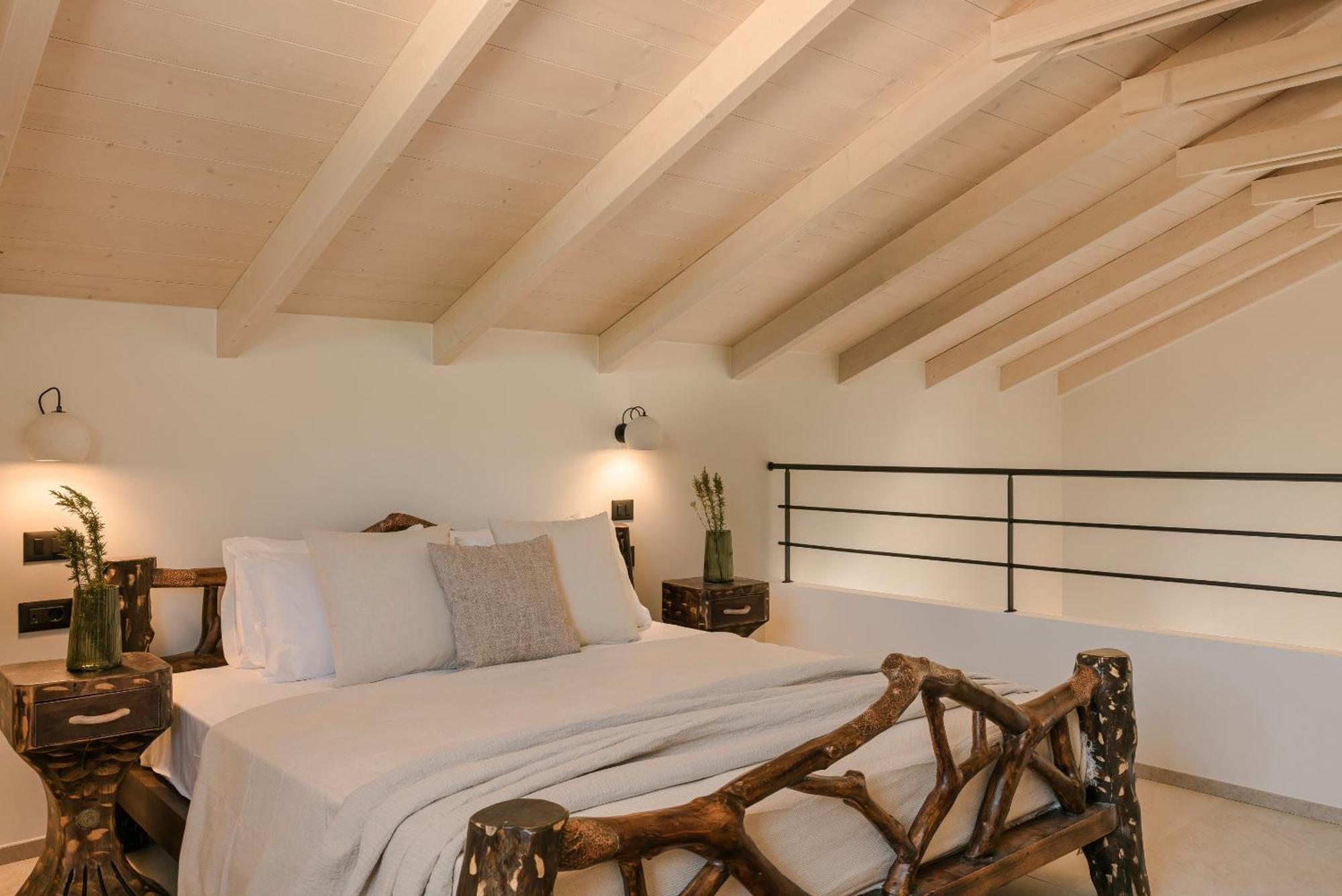Hilaritas Luxury Suites Sea View, Private Pool & Jacuzzi Paradise Ratzaklíon Dış mekan fotoğraf